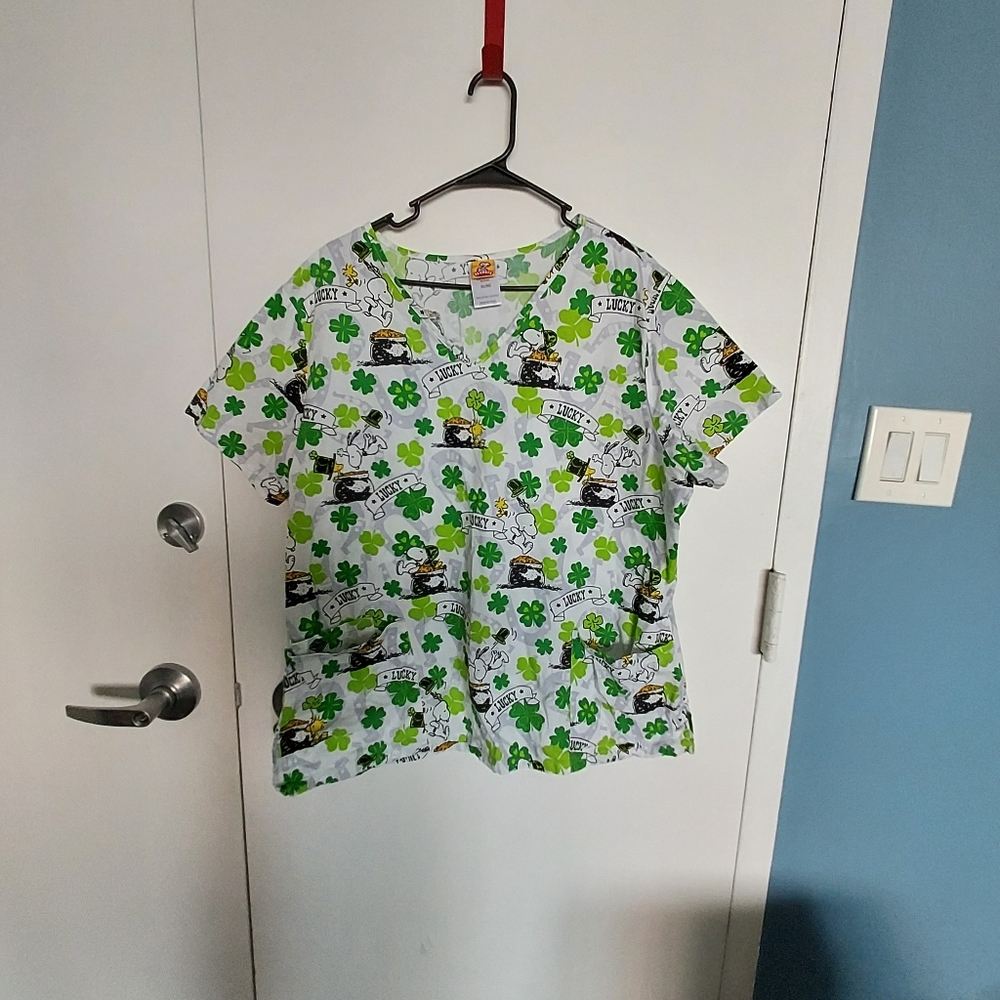 Peanuts St Patrick's Day scrub shirt,  XL